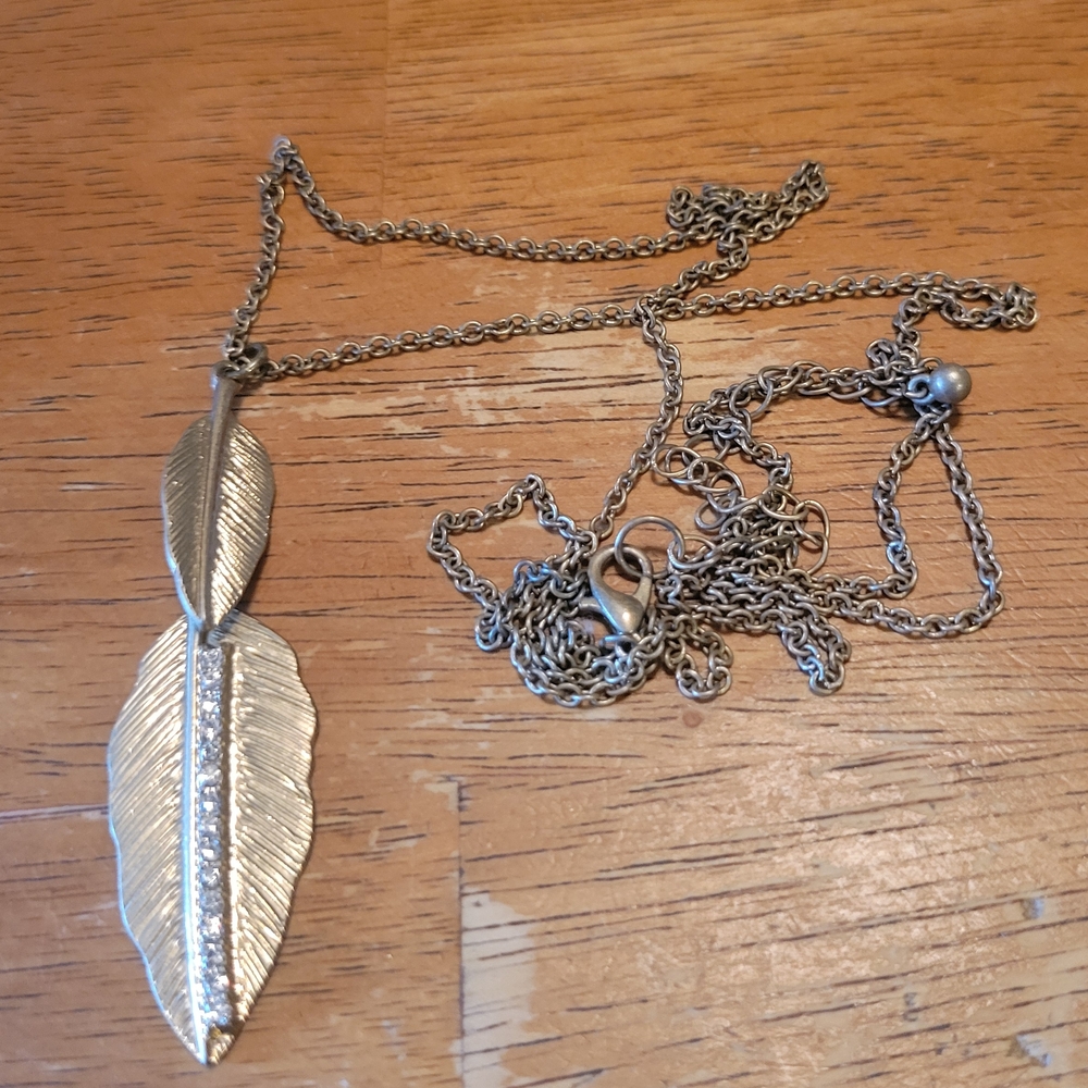 Gold Feather Pendant Necklace